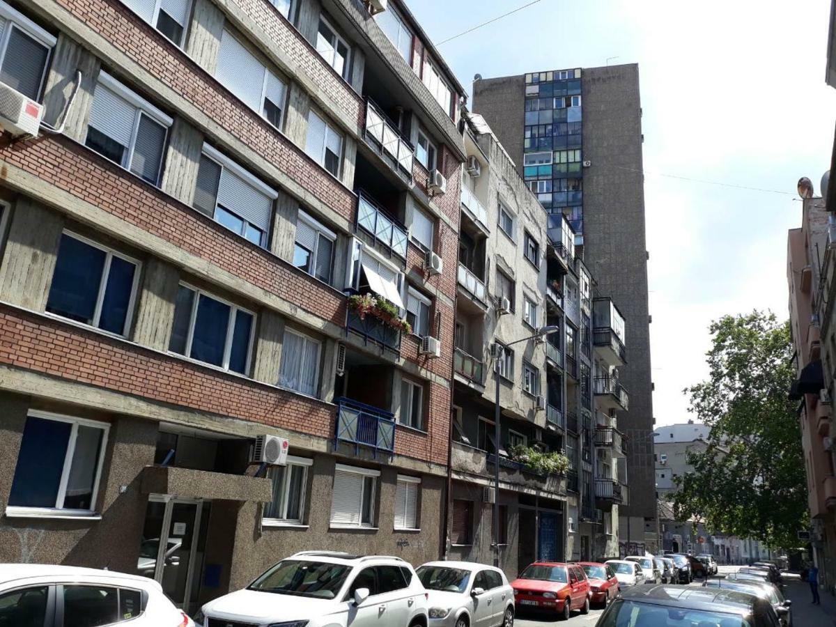 Sweet Yellow Apartment Belgrade Exterior photo